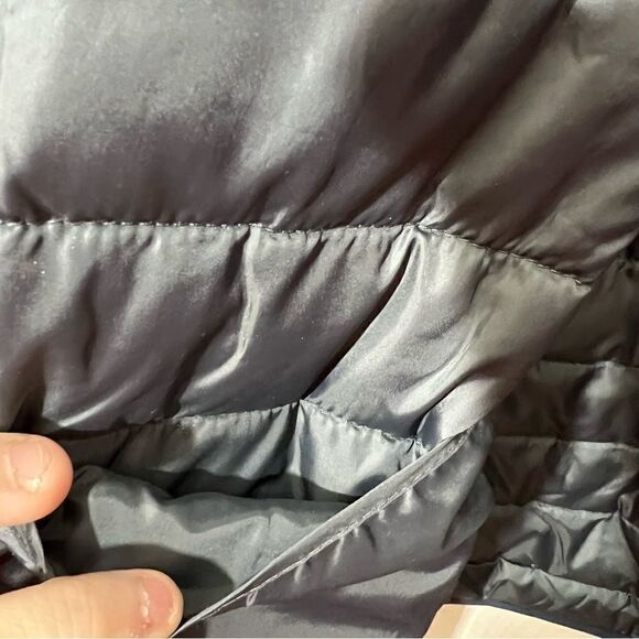 Swiss tech, adult, medium, light weight, puffer coat - Picture 3 of 7